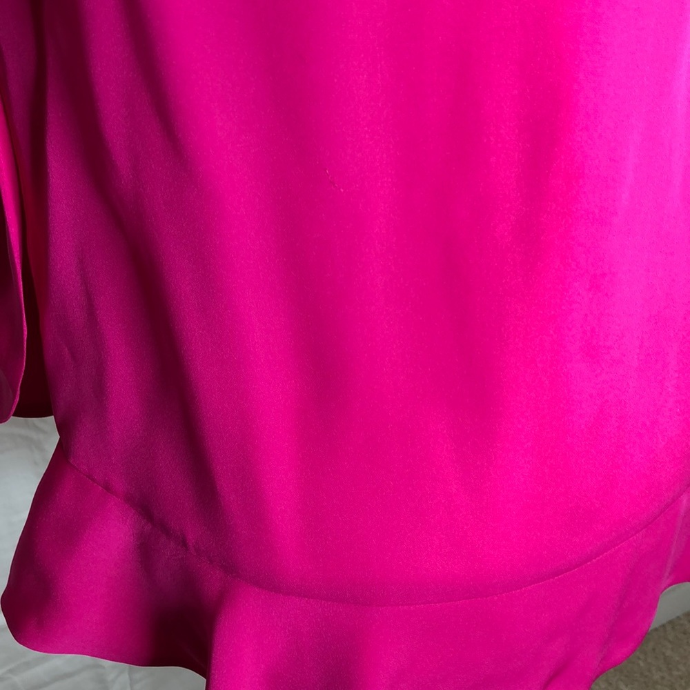 Gorgeous Diane Von Furstenberg sleeveless blouse - Picture 5 of 7